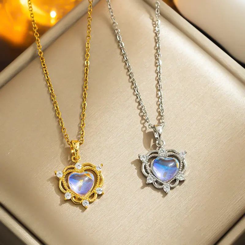 Moonstone Necklace – Heart Shape